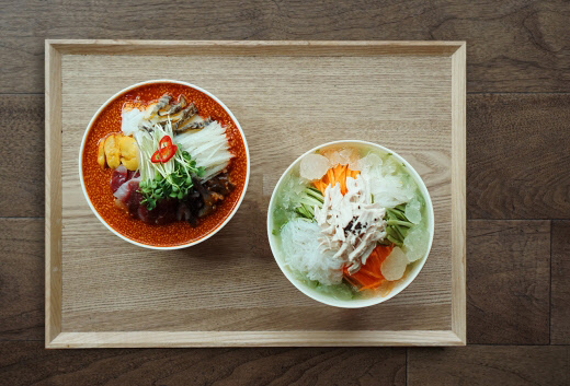 복 시즌을 맞아 유통업계가 다양한 보양식을 선보이고 있다. 사진은 쉐라톤 서울 디큐브시티 호텔이 선보인 여름 보양식. <쉐라톤 서울 디큐브시티 제공>